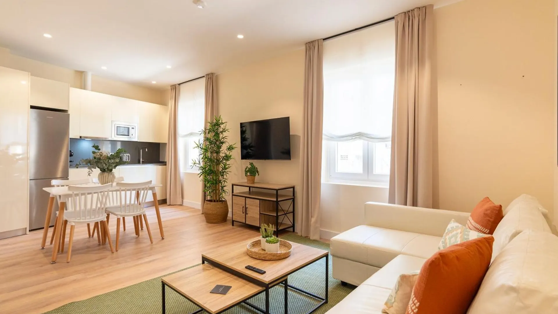 Arenal Beach By Ele Apartments Malaga
