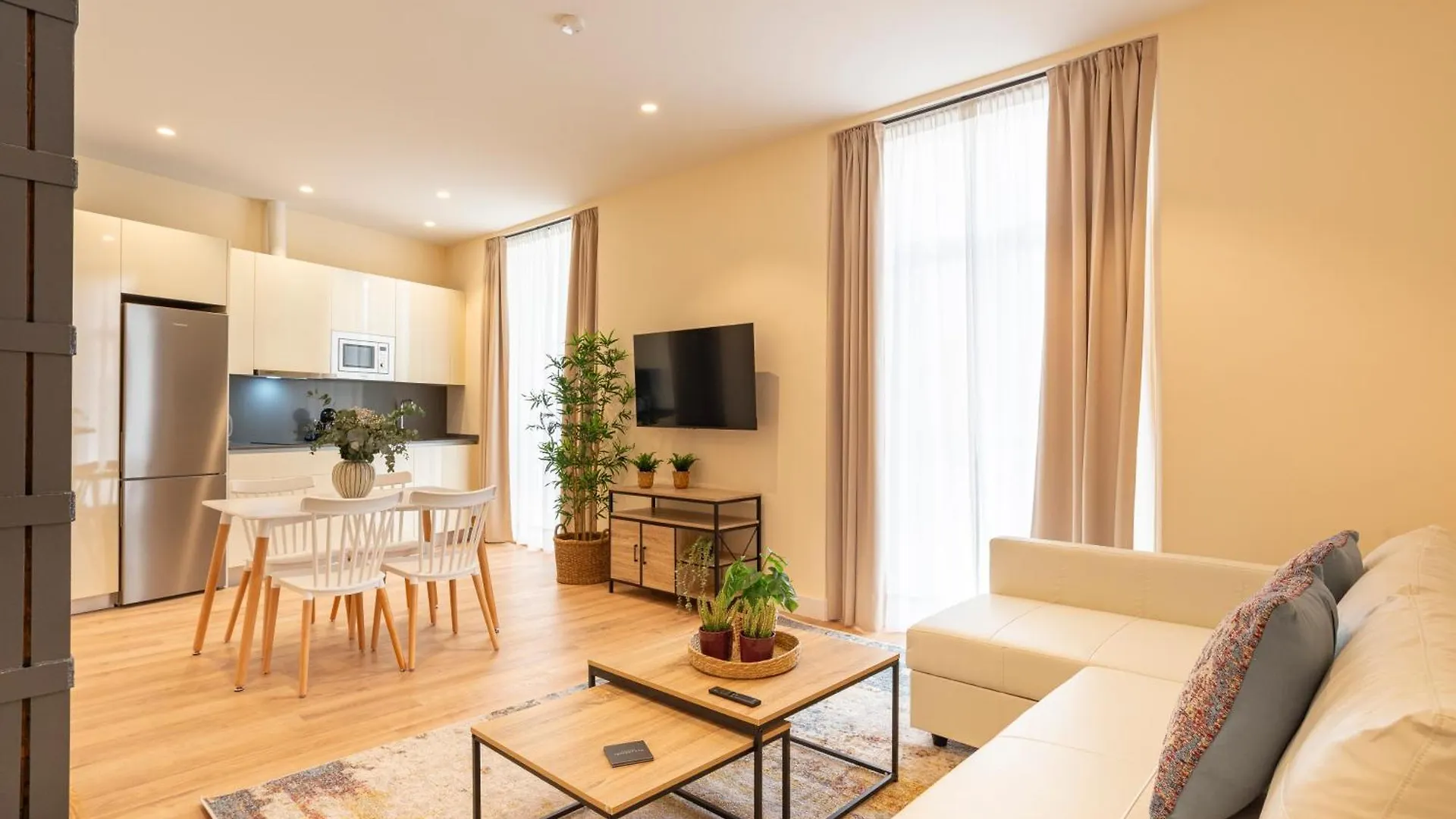 Arenal Beach By Ele Apartments Malaga